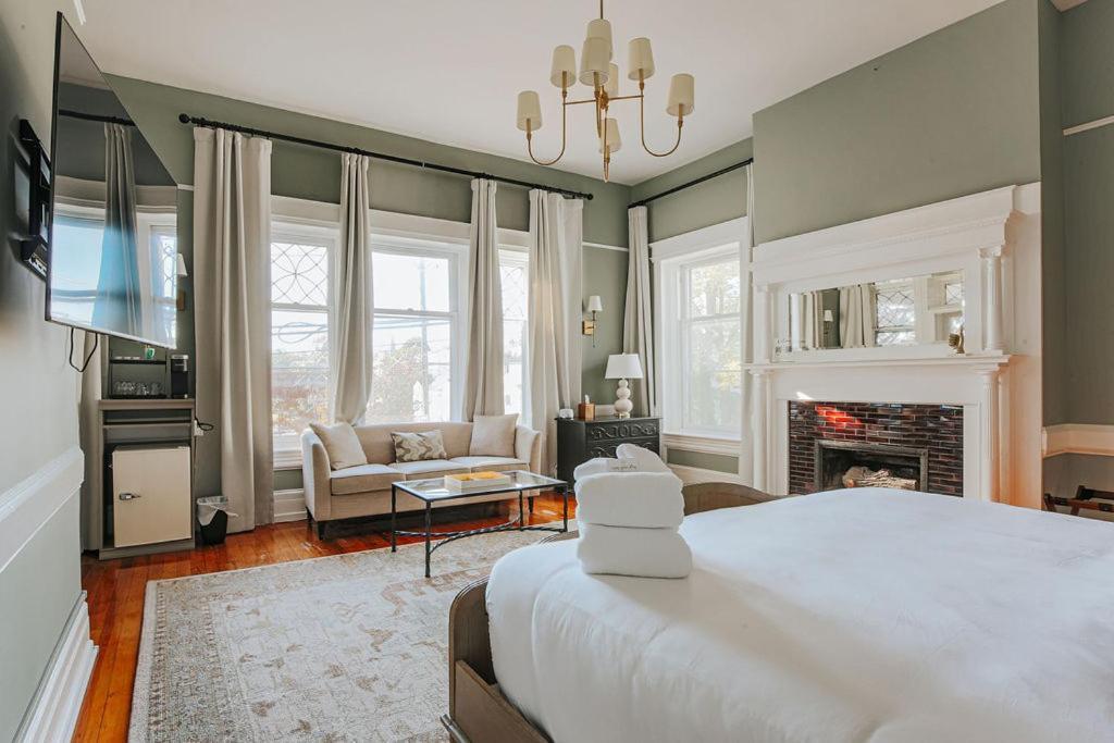 The Historic Berkeley Place Staunton Pokoj fotografie