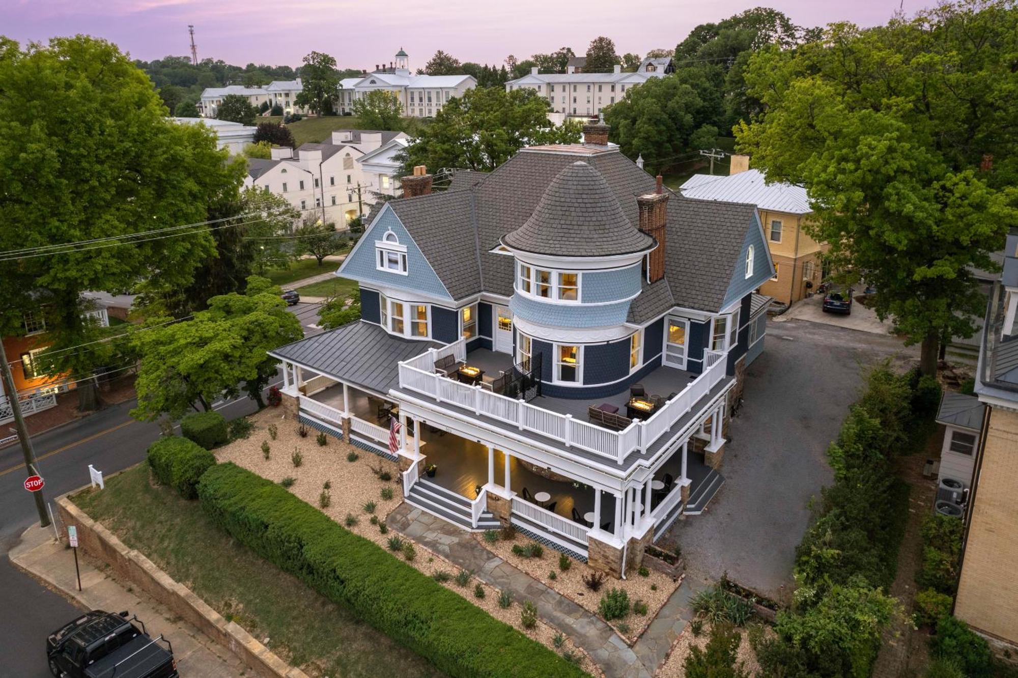 The Historic Berkeley Place Staunton Exteriér fotografie